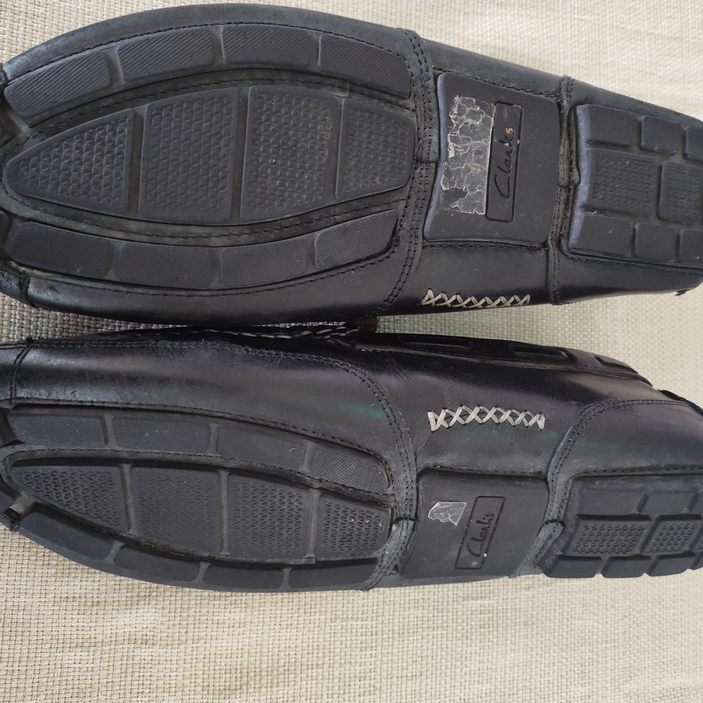Clarks Men's Black Loafers - Picture 3 of 5